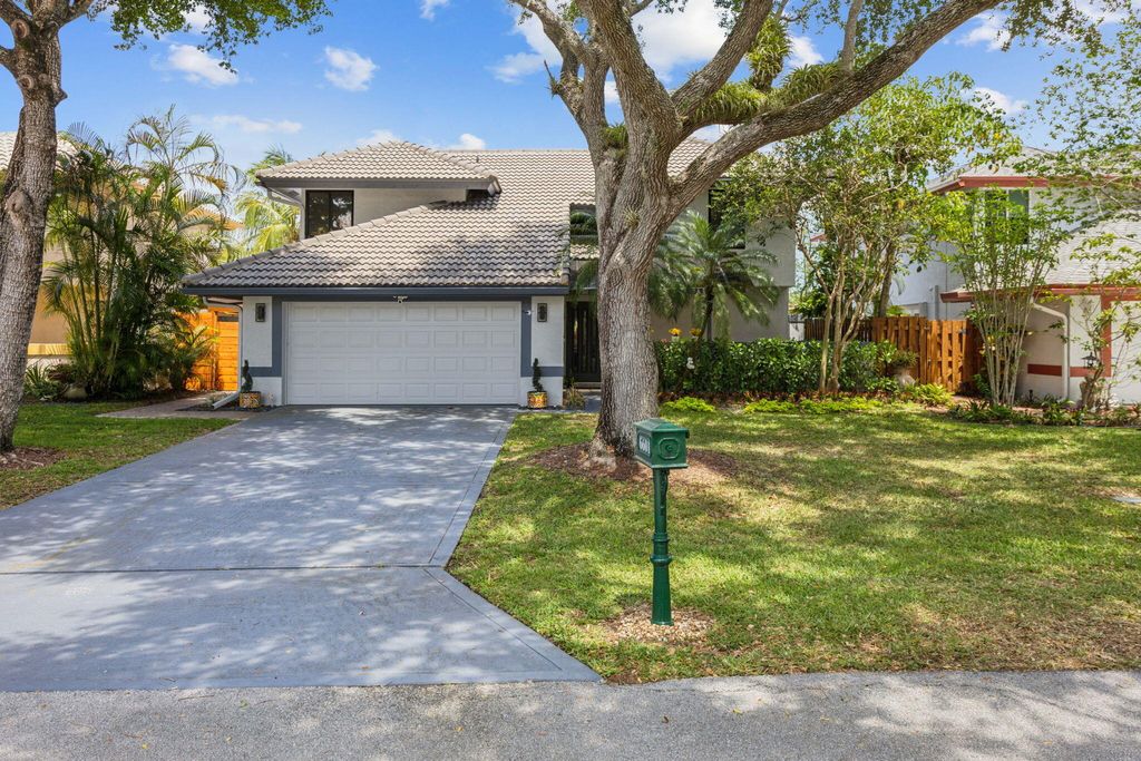 Photo of 6601 Sweet Maple Lane, Boca Raton, FL 33433 (MLS # B26043328)