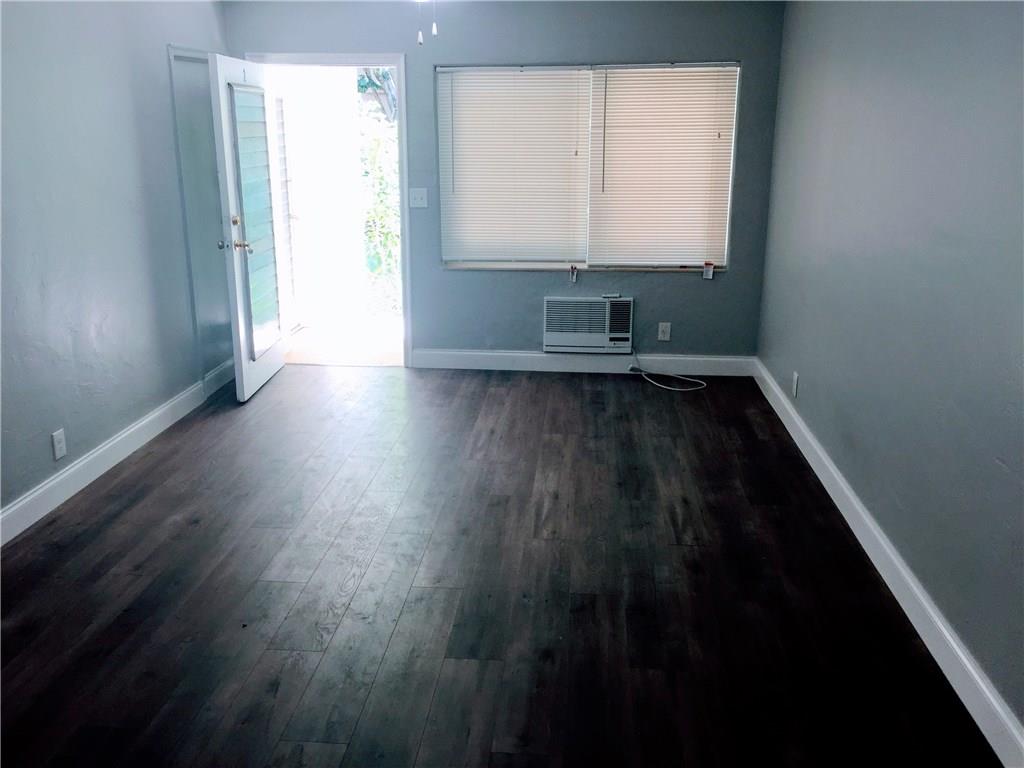 Hollywood 1-21 B - Residential Lease