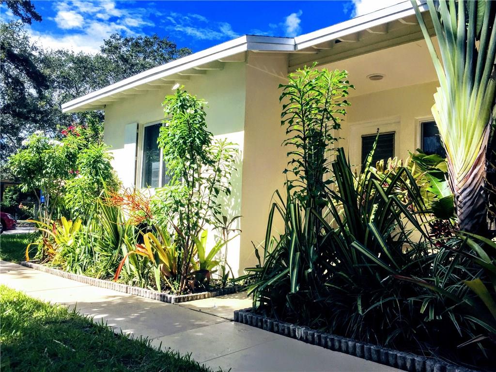 Hollywood 1-21 B - Residential Lease