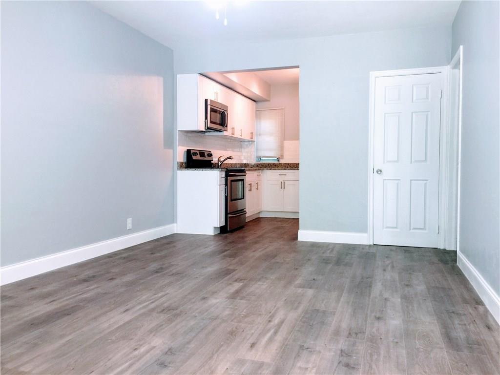 Hollywood 1-21 B - Residential Lease