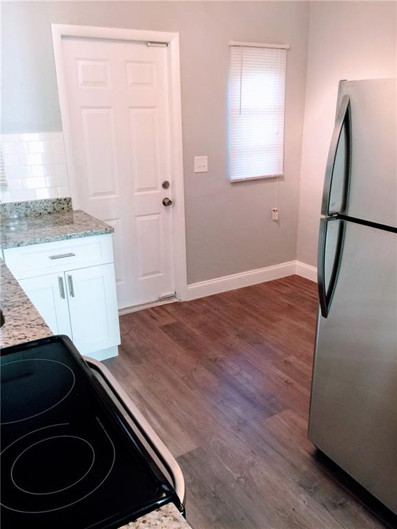 Hollywood 1-21 B - Residential Lease