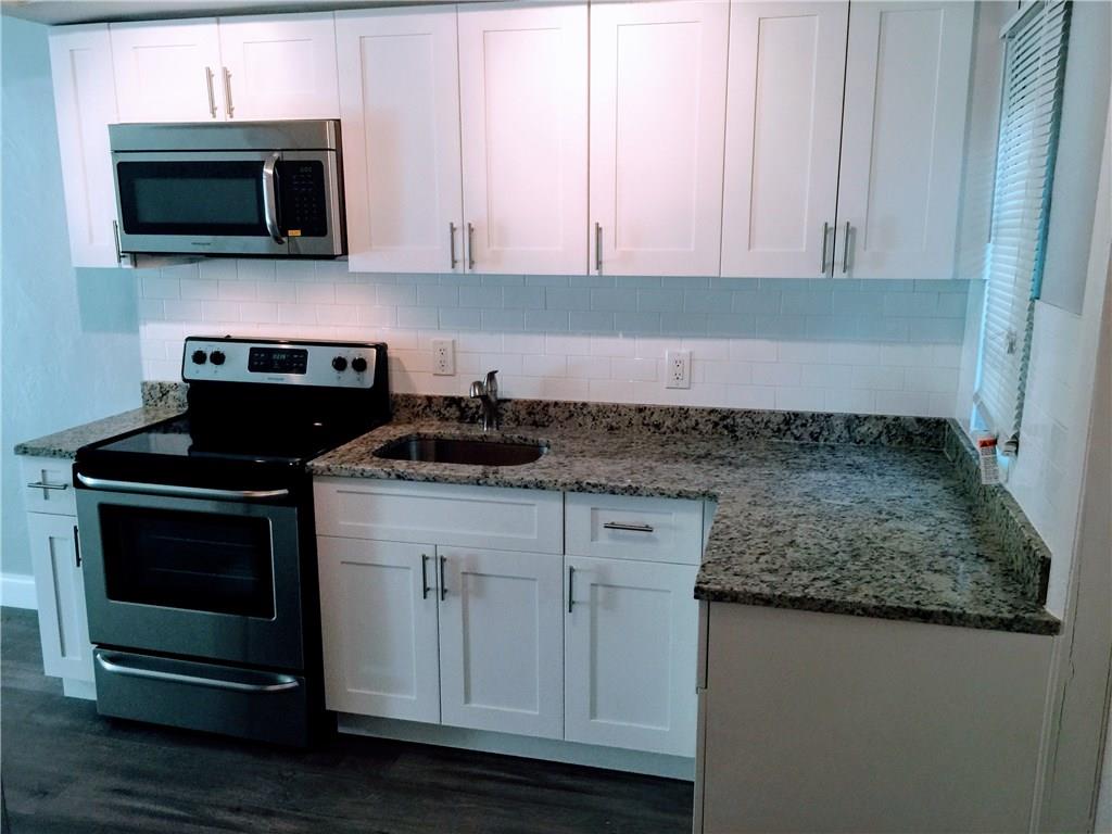 Hollywood 1-21 B - Residential Lease