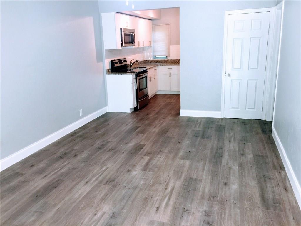 Hollywood 1-21 B - Residential Lease