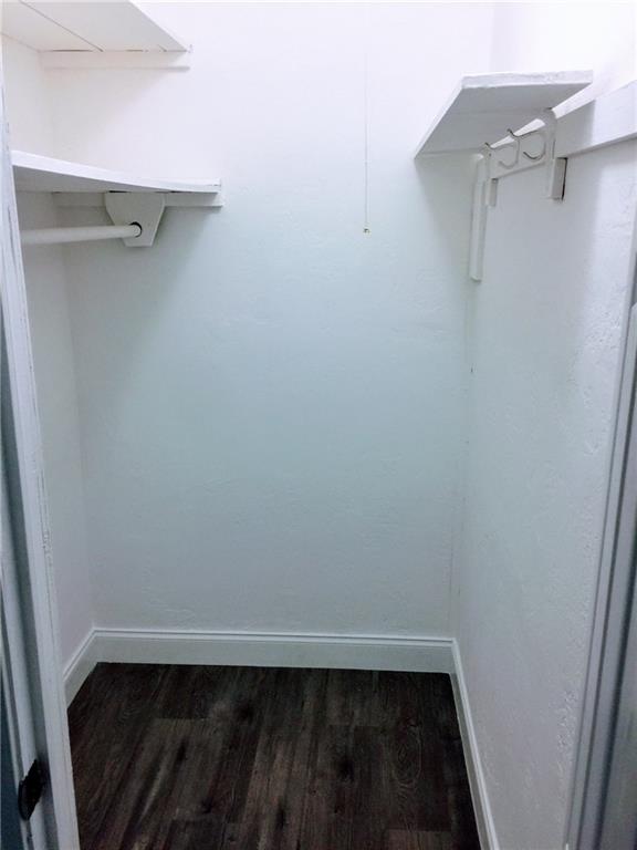 Hollywood 1-21 B - Residential Lease