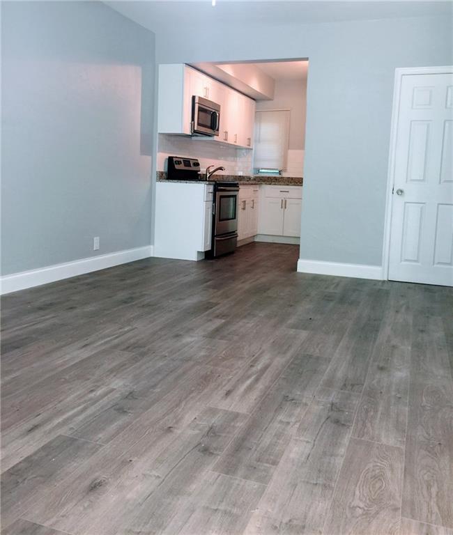 Hollywood 1-21 B - Residential Lease