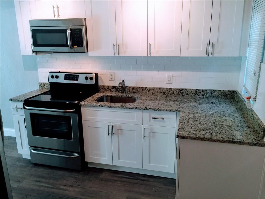 Hollywood 1-21 B - Residential Lease