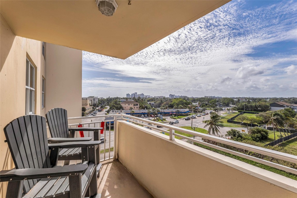 2639 N Riverside Drive 605