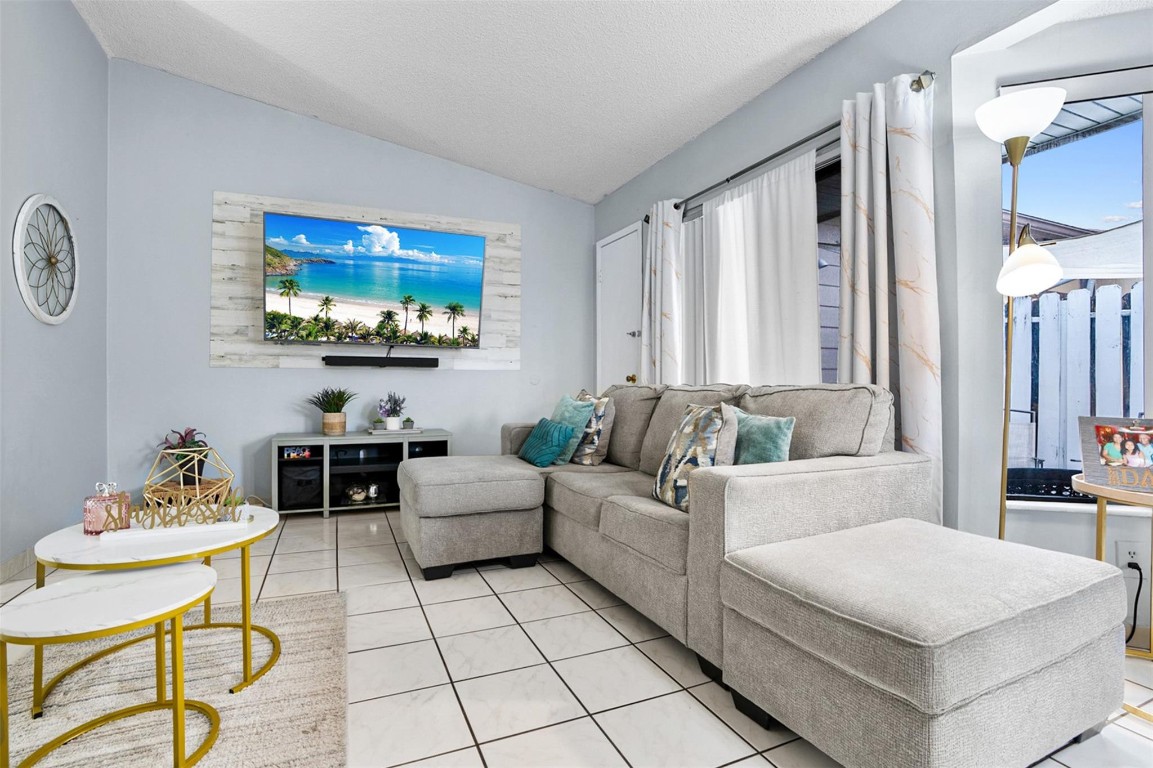 MEADOWS OF MIRAMAR - Residential