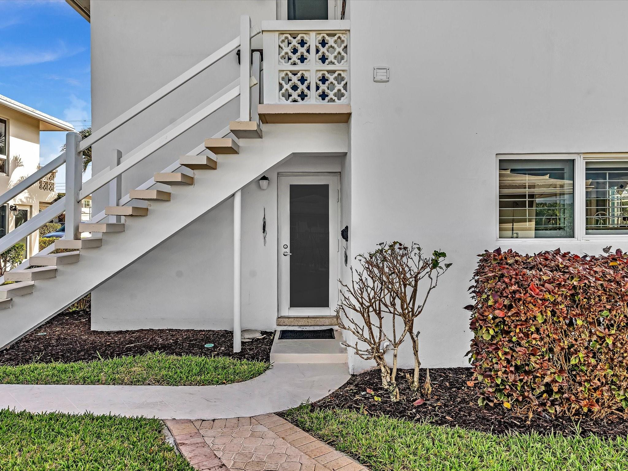 VIRGINIA KAYE CO-OP - Residential Lease