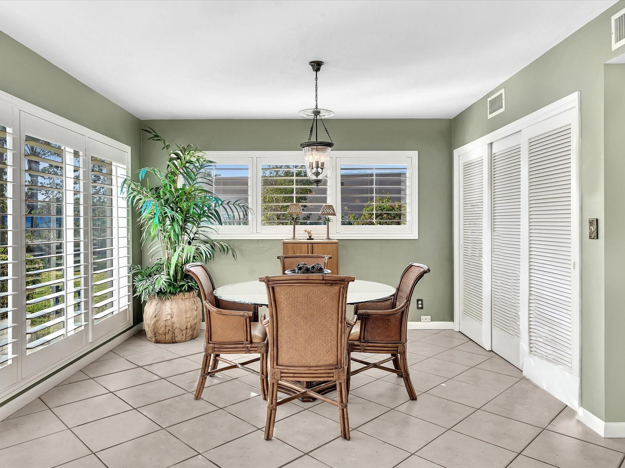 VIRGINIA KAYE CO-OP - Residential Lease