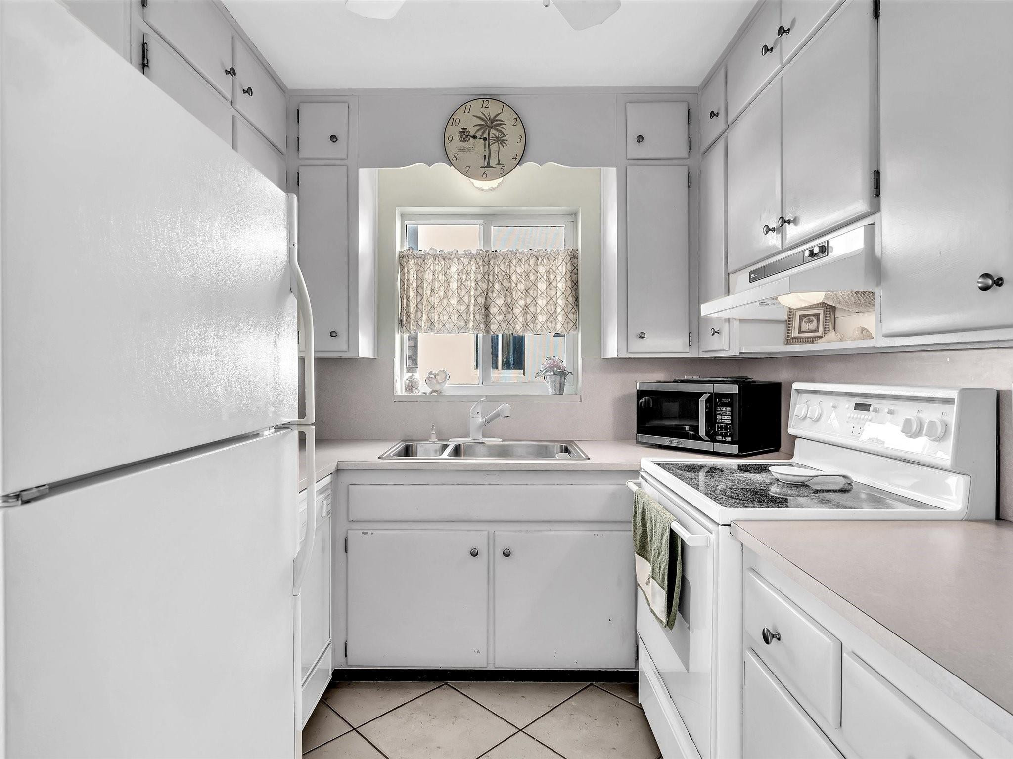 VIRGINIA KAYE CO-OP - Residential Lease