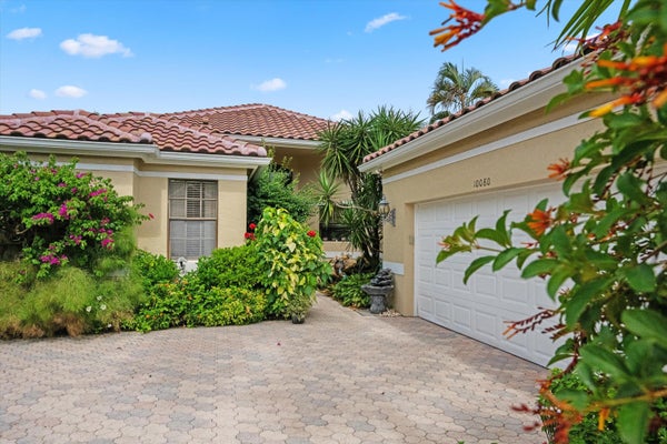 10080 DOVER CARRIAGE LN, LAKE WORTH, FL 33449 - Image bc967978c55bb4cc2be9b1b3eeb20029/1451038323