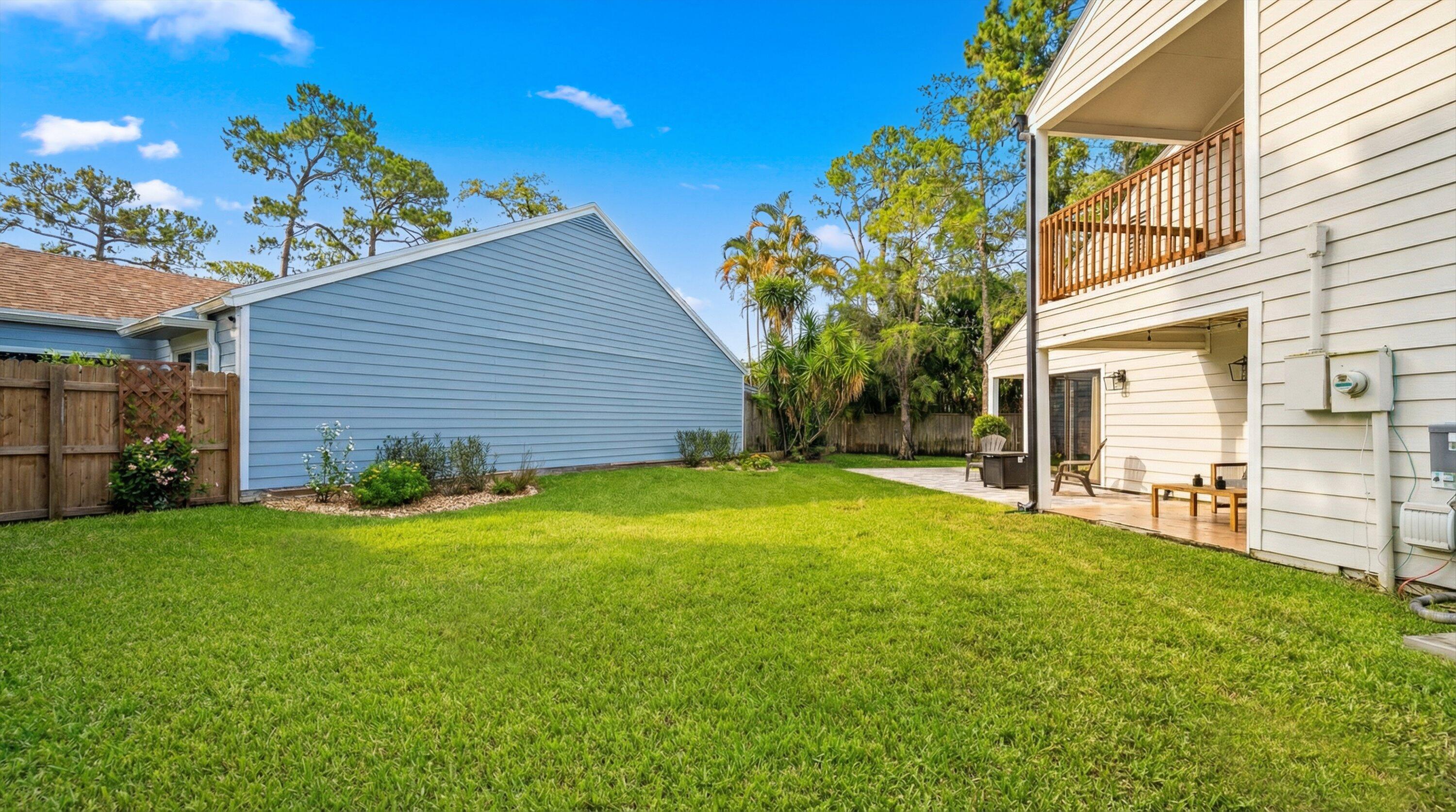 TREE TOPS OF WELLINGTON - Residential