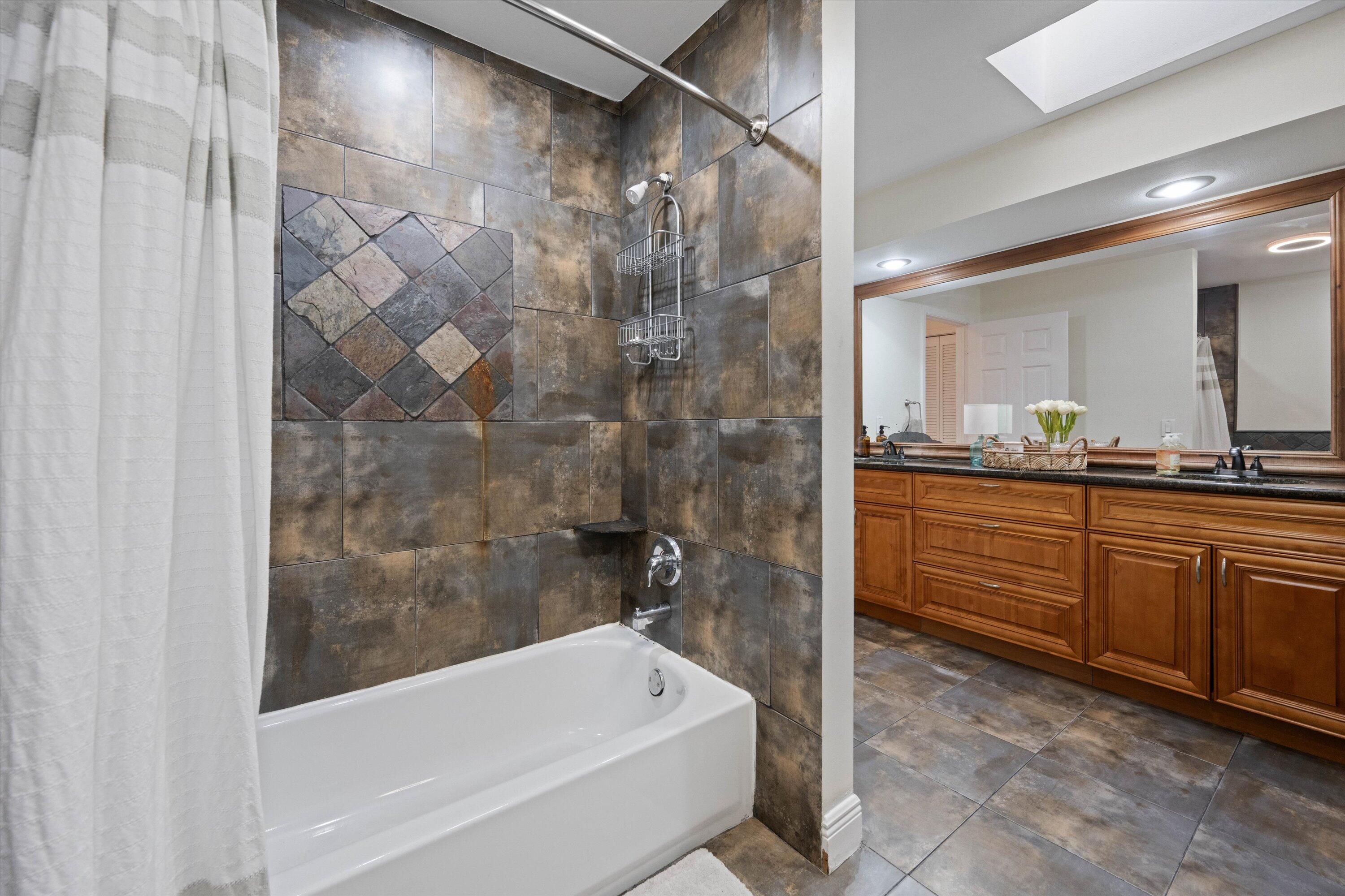 TREE TOPS OF WELLINGTON - Residential