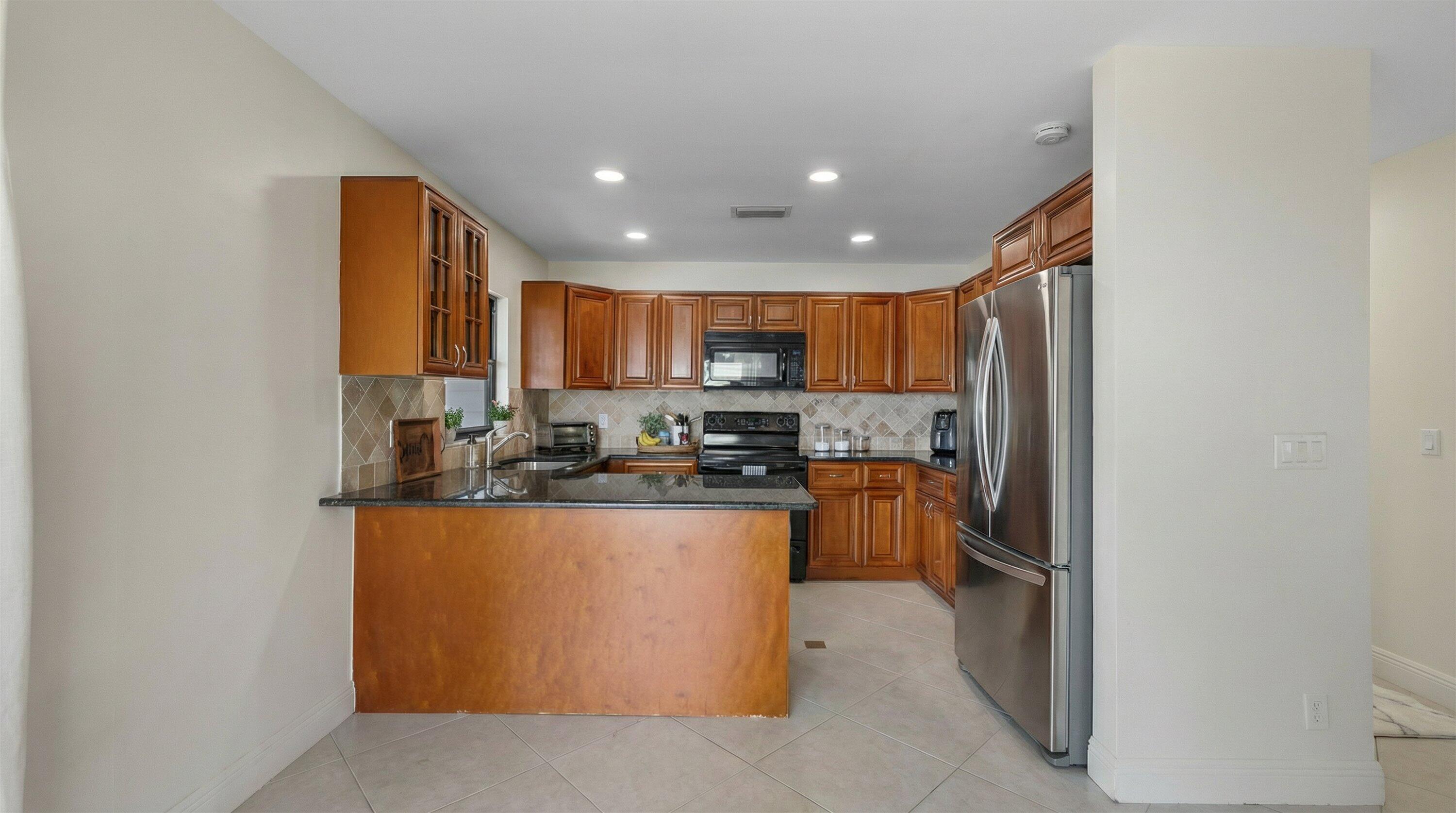 TREE TOPS OF WELLINGTON - Residential