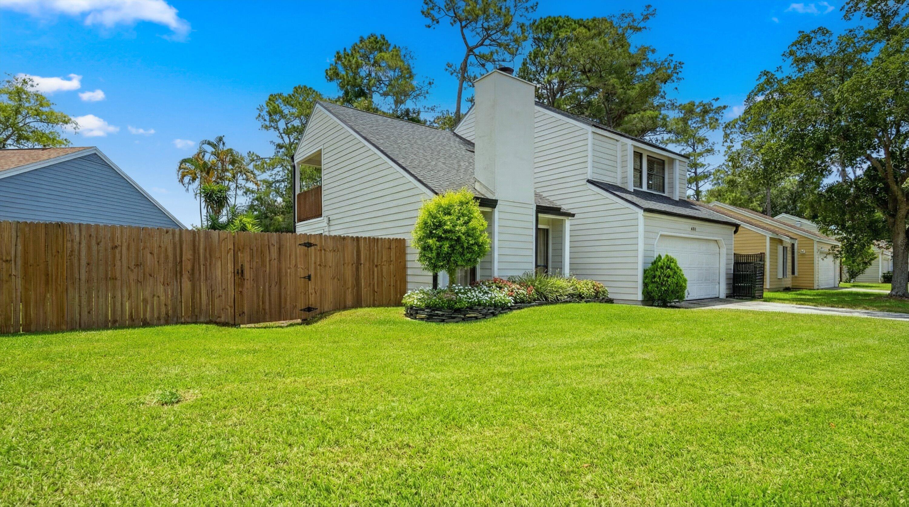 TREE TOPS OF WELLINGTON - Residential