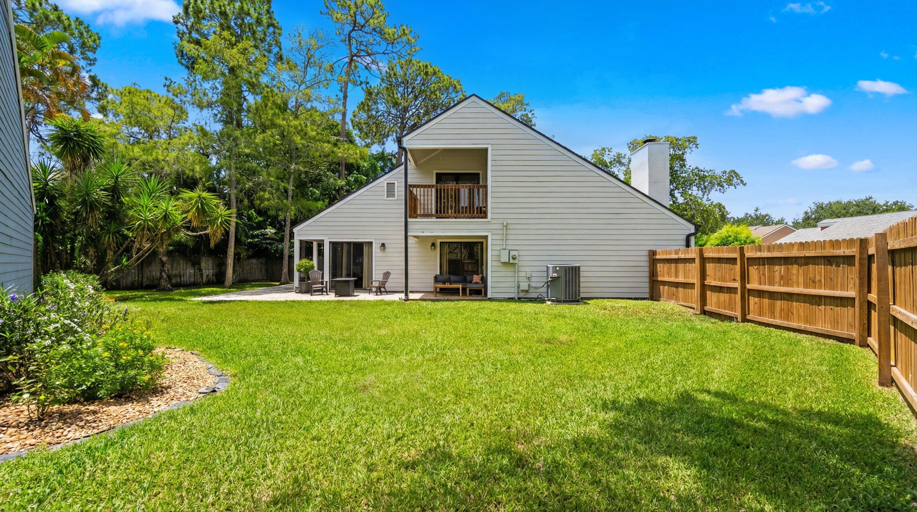 TREE TOPS OF WELLINGTON - Residential