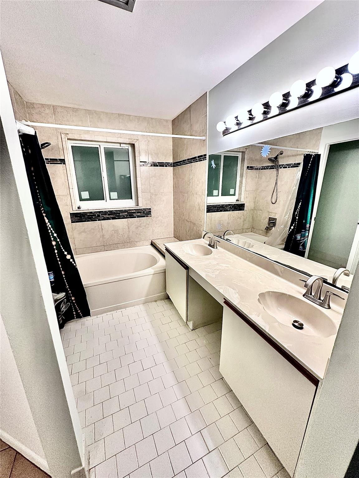 Scarborough II 126-44 B - Residential