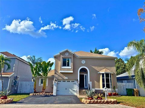 10831 SW 11th Mnr Davie FL 33324