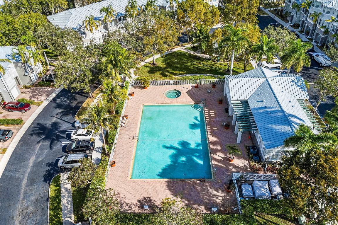 SHOMA COURTYARDS I AT ROYAL PALM CONDOMINIUMS - Residential