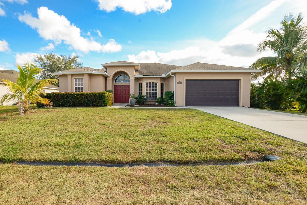 Photo of 554 SW Halden Avenue, Port Saint Lucie, FL 34953 (MLS # R11141556)