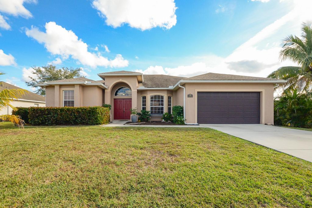 Photo of 554 SW Halden Avenue, Port Saint Lucie, FL 34953 (MLS # R11141556)