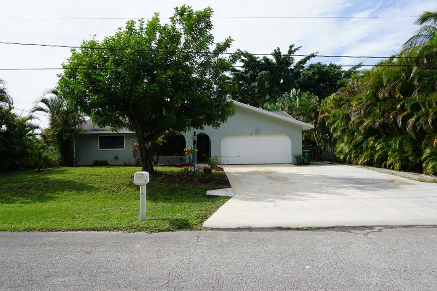 Must see 3/2 with a pool in excellent location East of Floresta! Enjoy private pool with deck area surrounded by lush landscape and beautiful palm trees. Open floor plan, Fresh paint on the walls and an oversized driveway for your boat or RV! Close to Crosstown Parkway with easy access to Port St Lucie Blvd, US1 and 95. Don't miss this one!!!