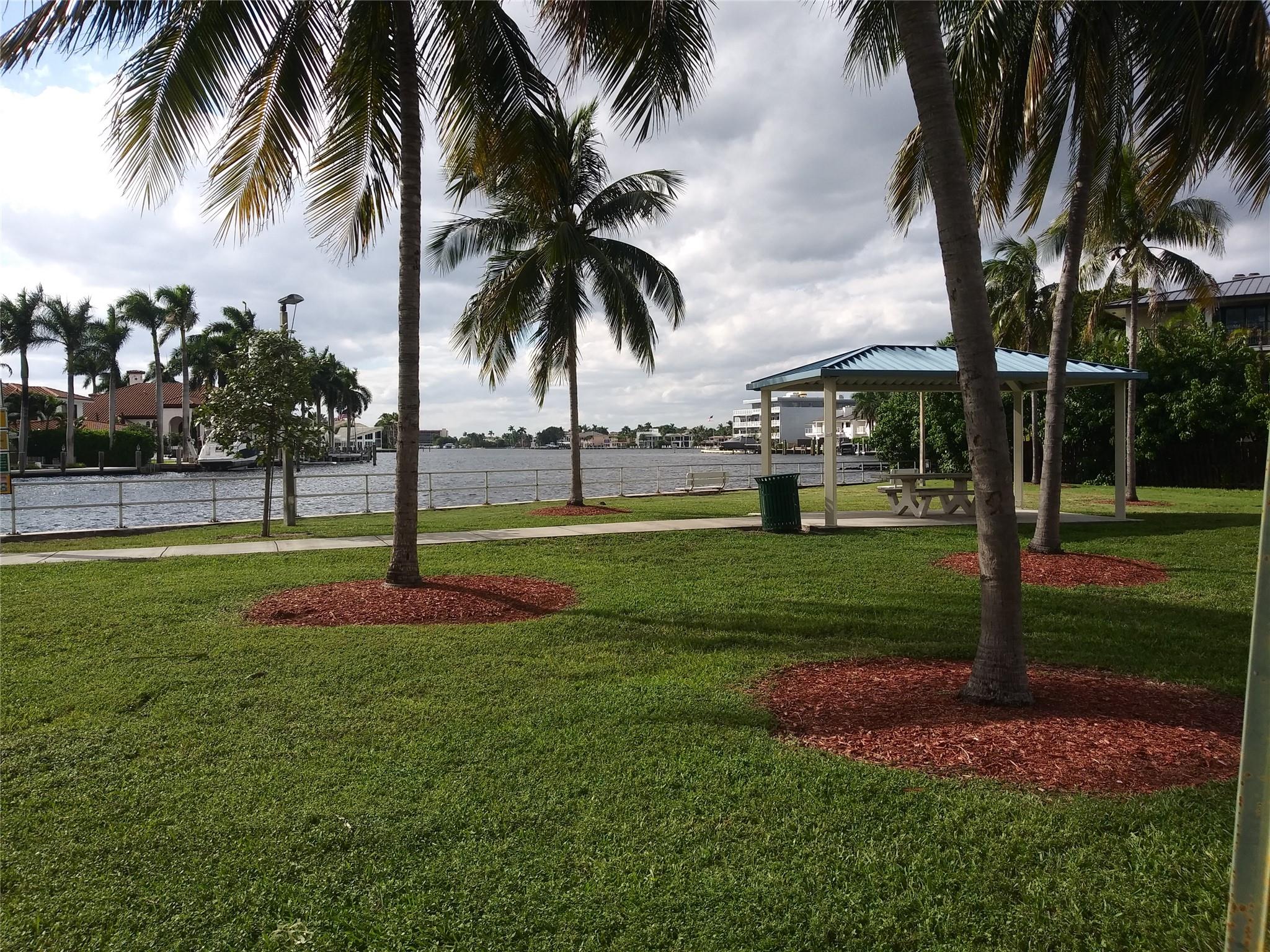 Lakeside Apartments - Residential