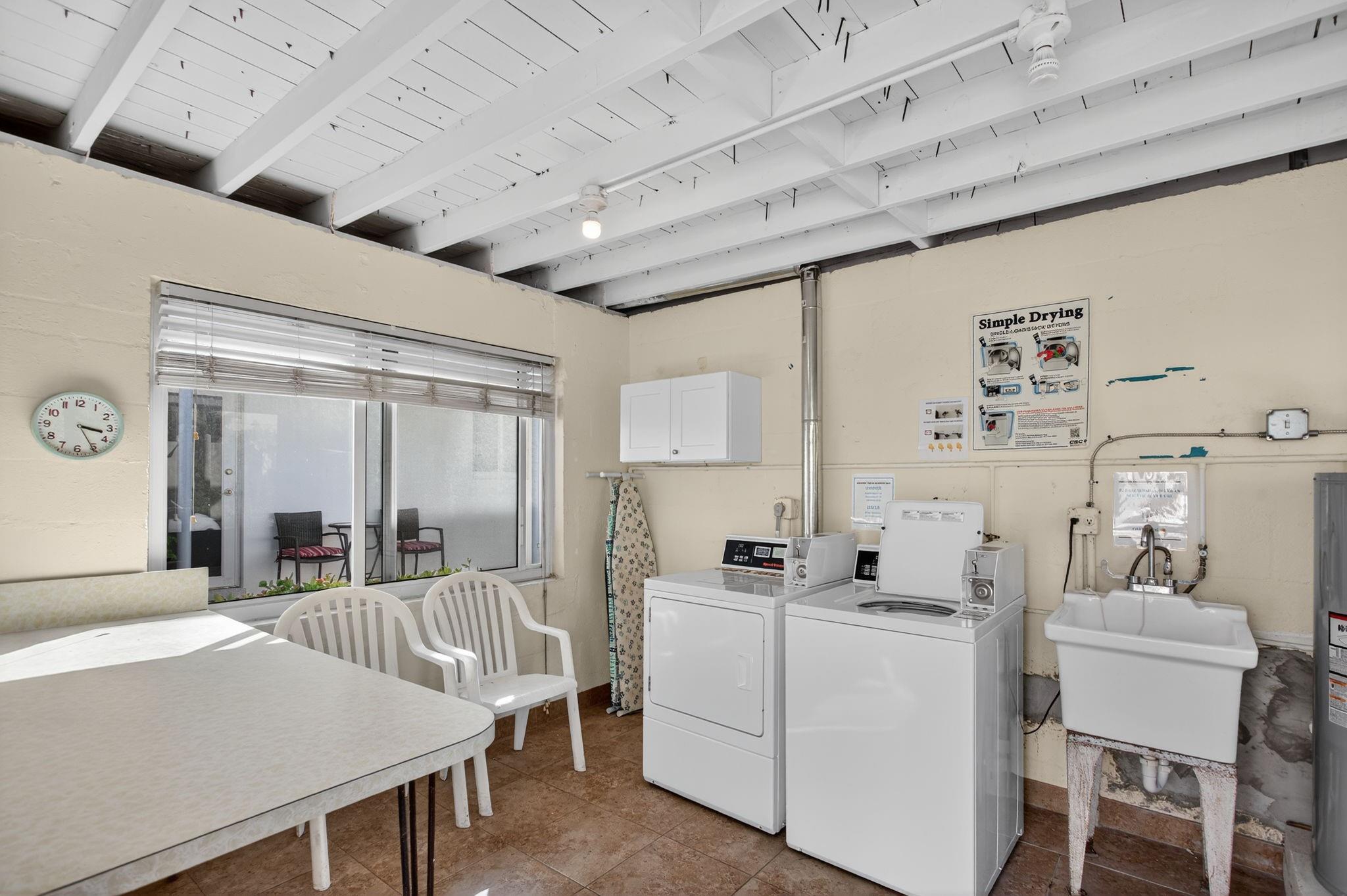 Lakeside Apartments - Residential