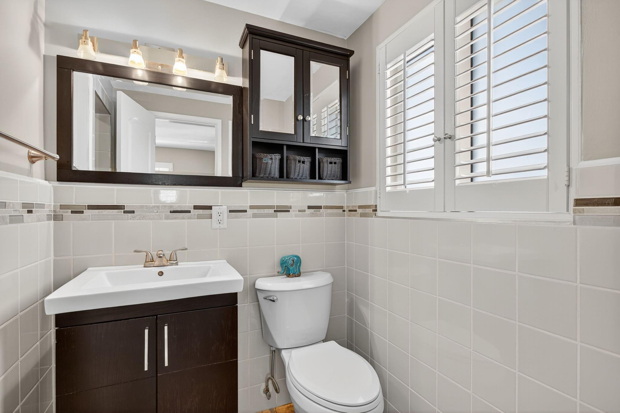 Lakeside Apartments - Residential