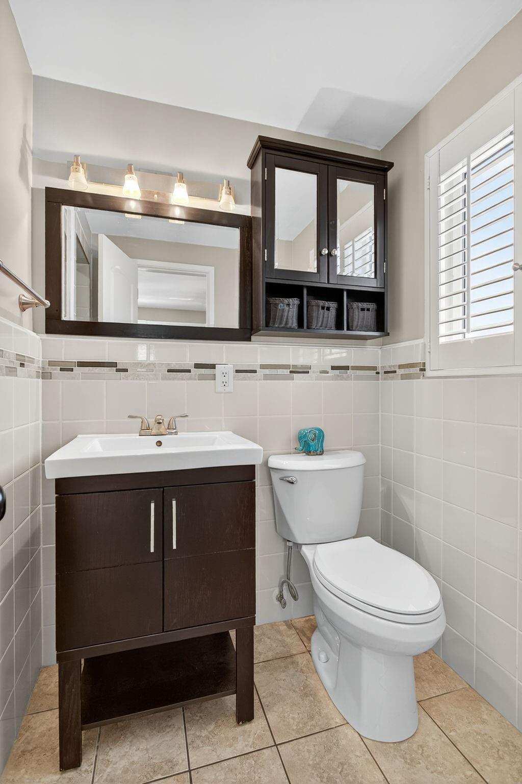 Lakeside Apartments - Residential