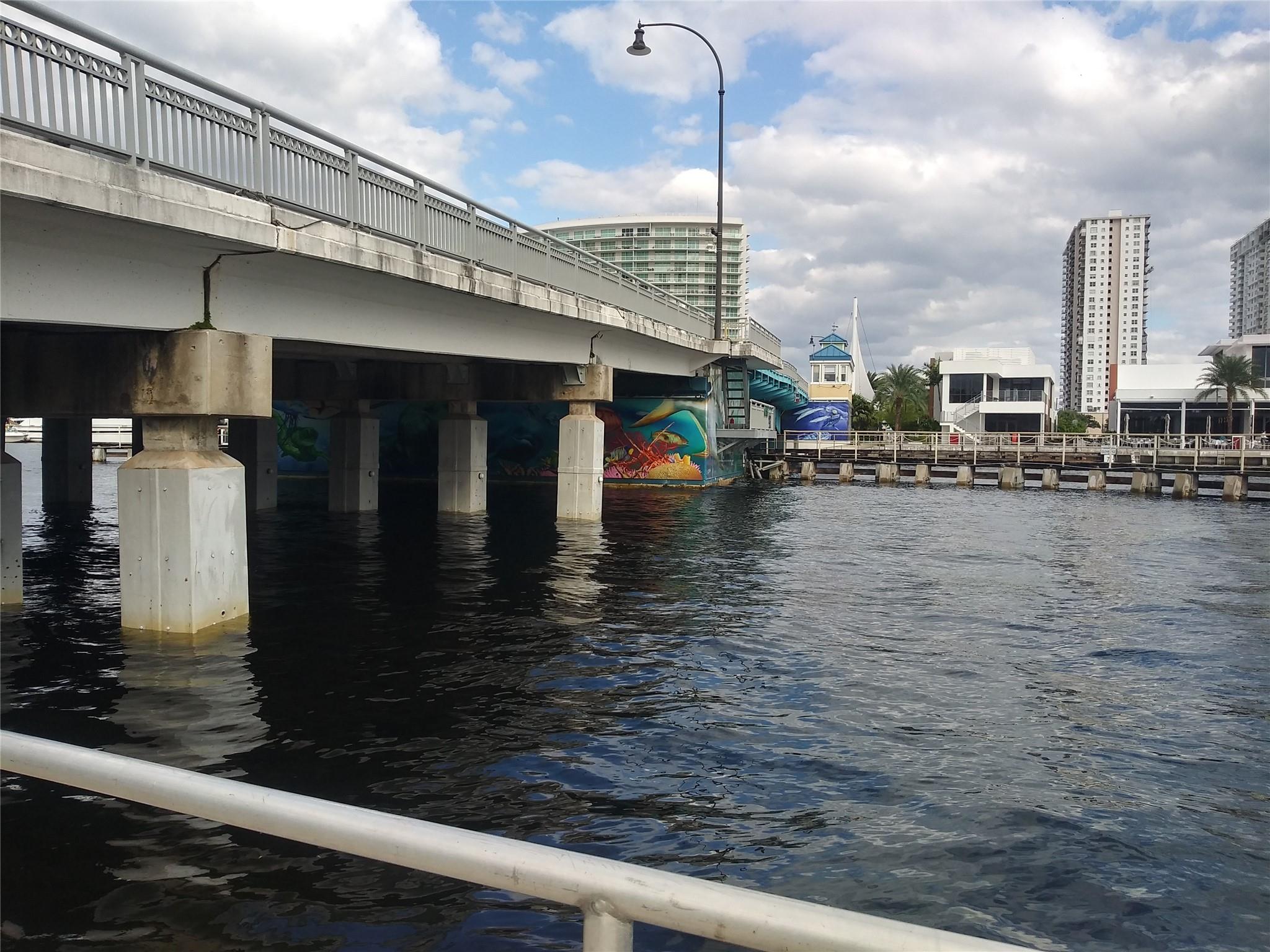 Lakeside Apartments - Residential