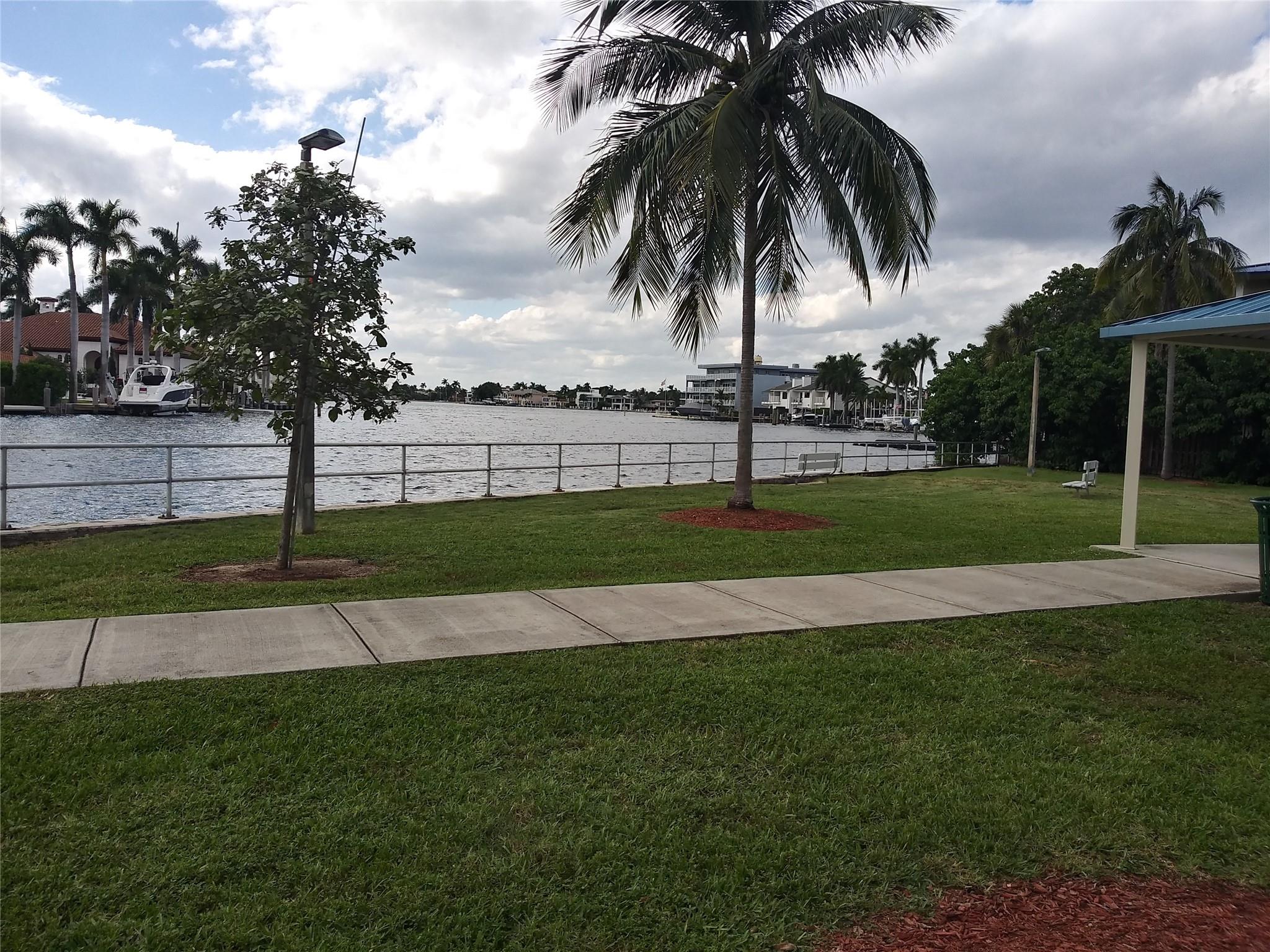 Lakeside Apartments - Residential