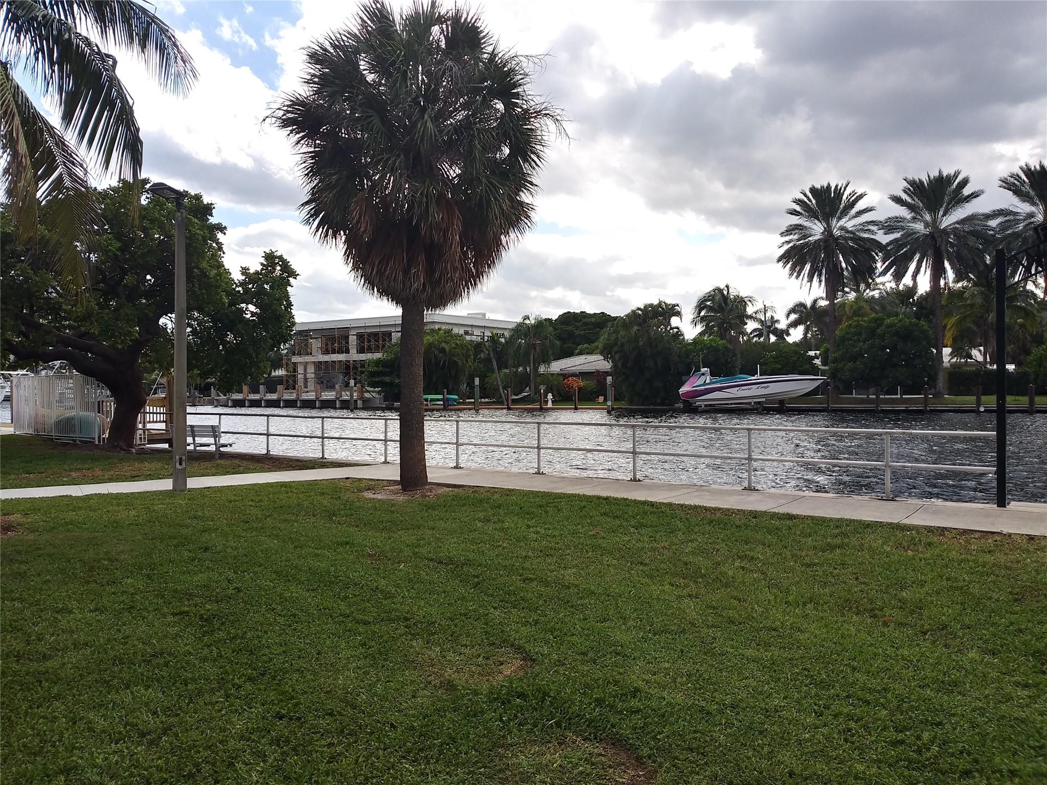 Lakeside Apartments - Residential