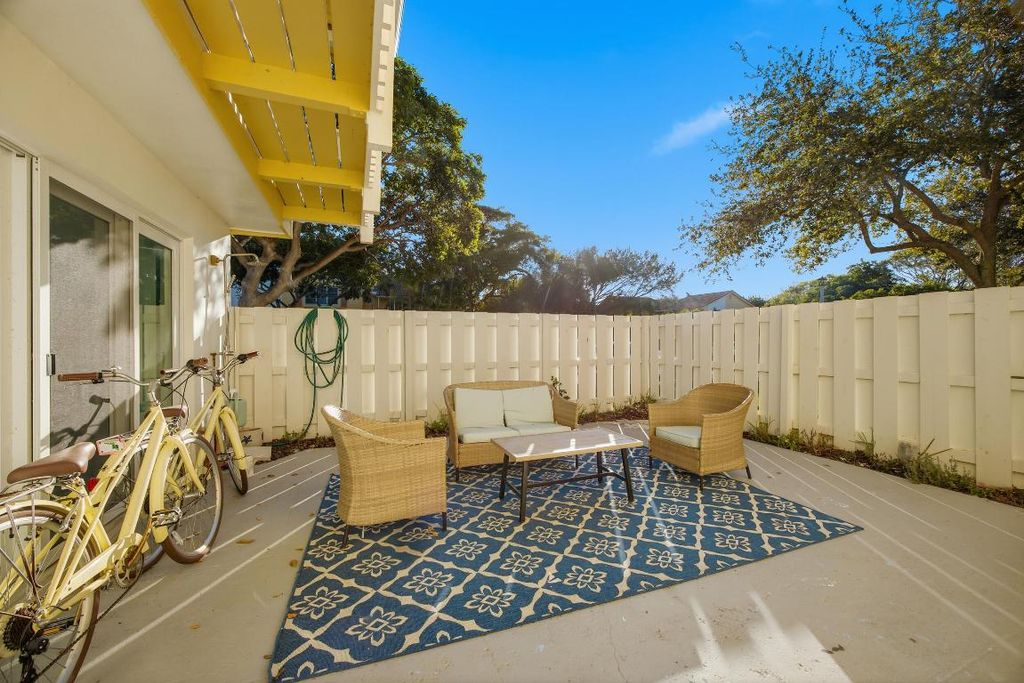 Photo of 153 Seabreeze Circle, Jupiter, FL 33477 (MLS # R11152834)