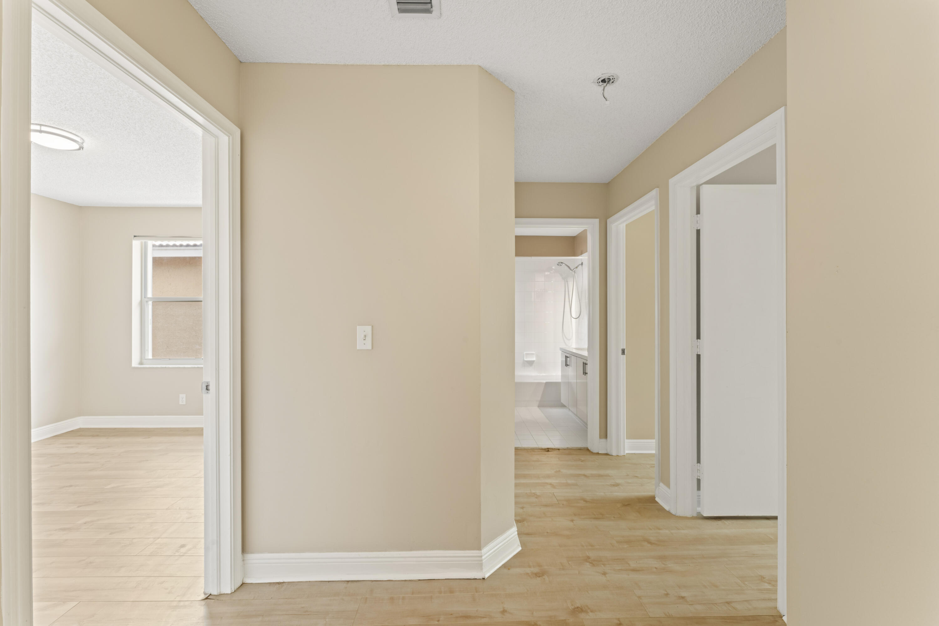 SILVER LAKES PHASE III REPLAT - Residential