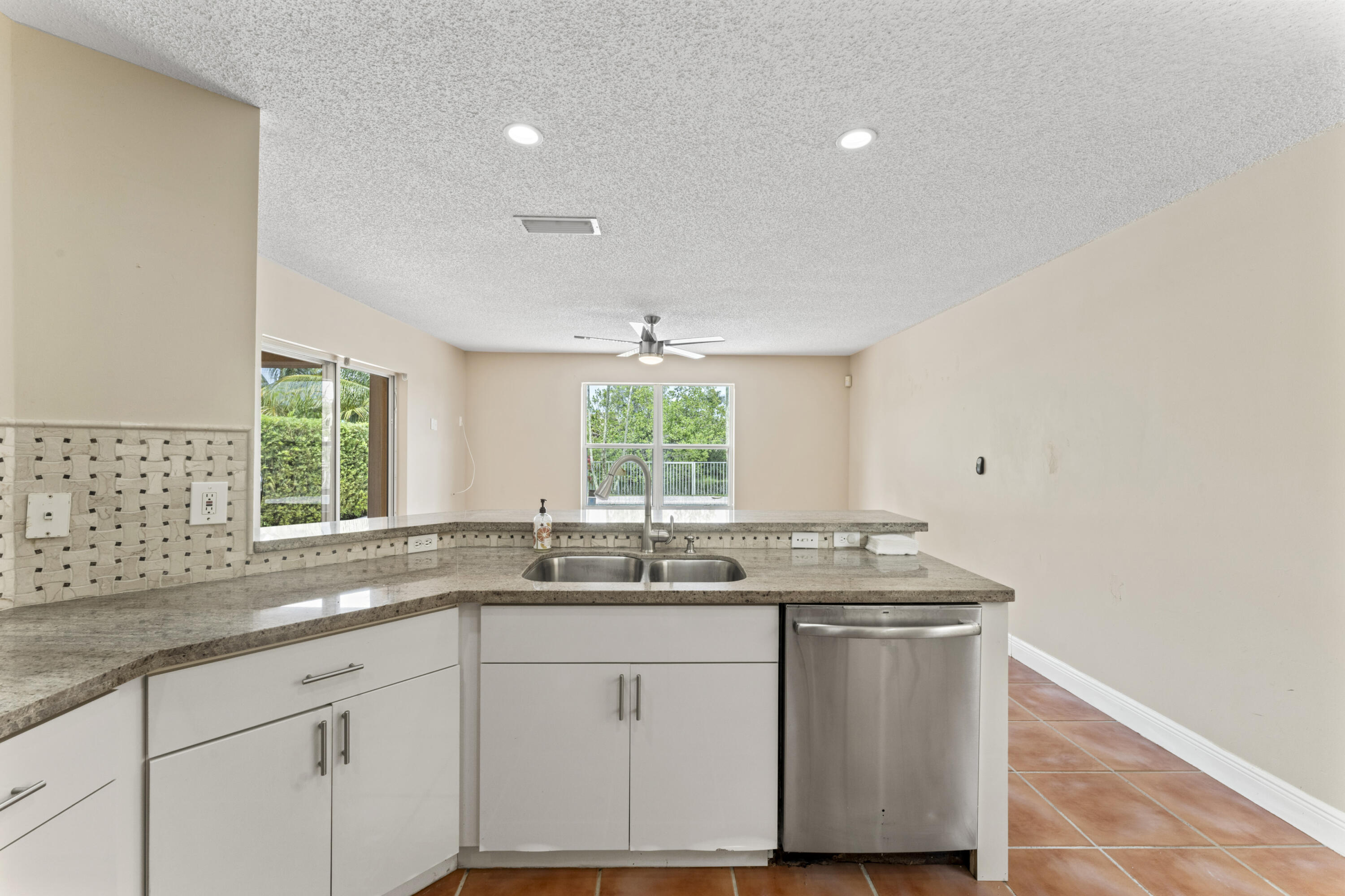 SILVER LAKES PHASE III REPLAT - Residential