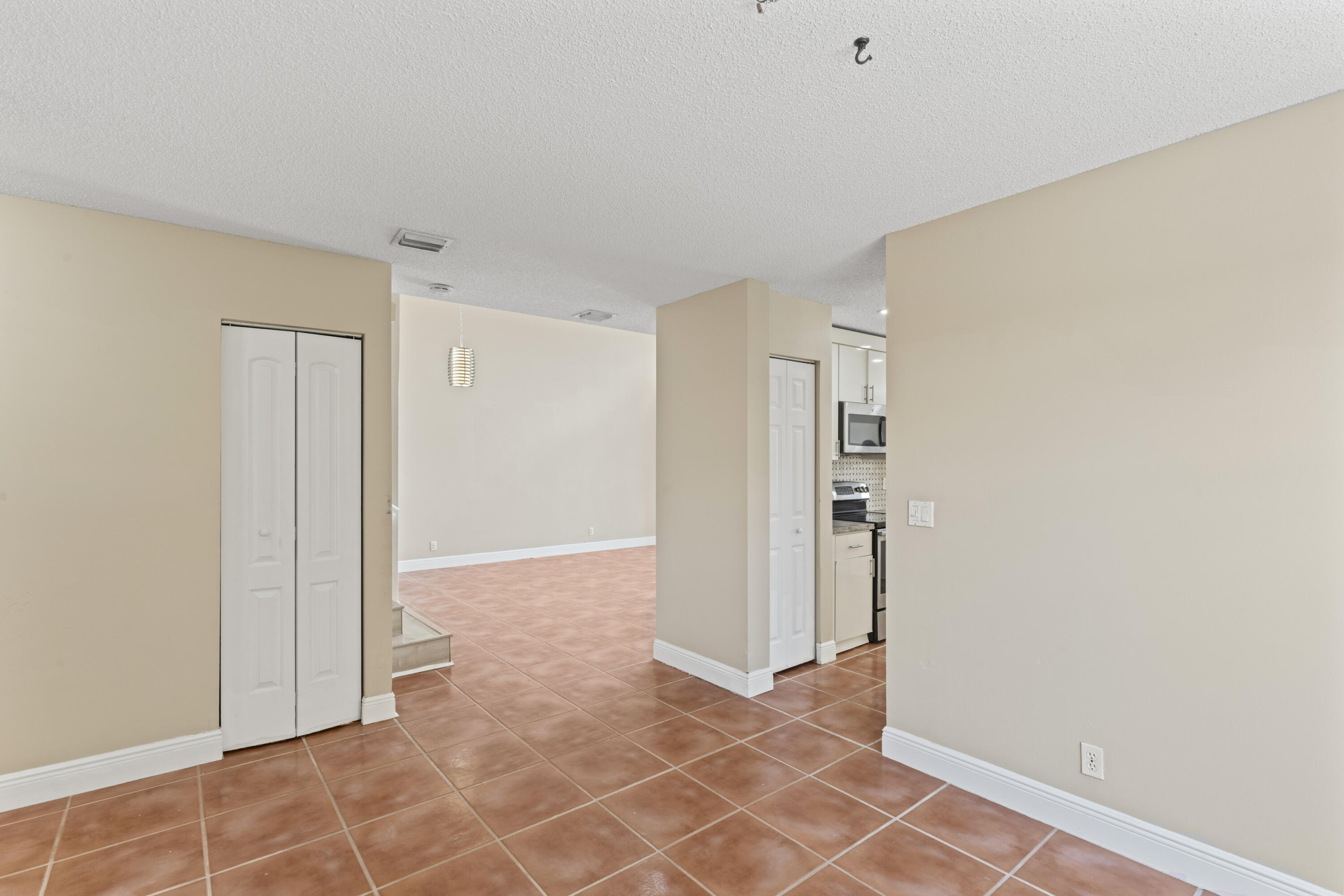SILVER LAKES PHASE III REPLAT - Residential