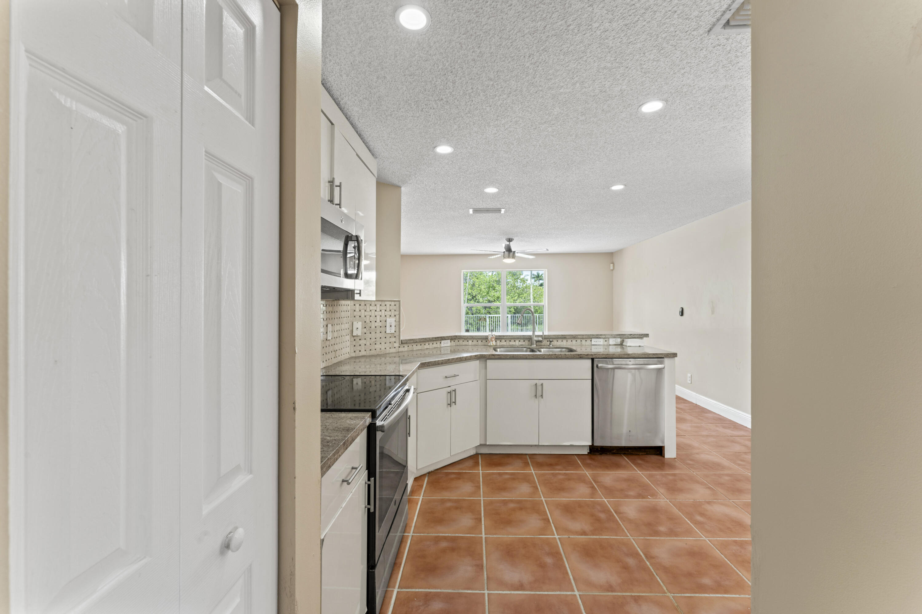 SILVER LAKES PHASE III REPLAT - Residential