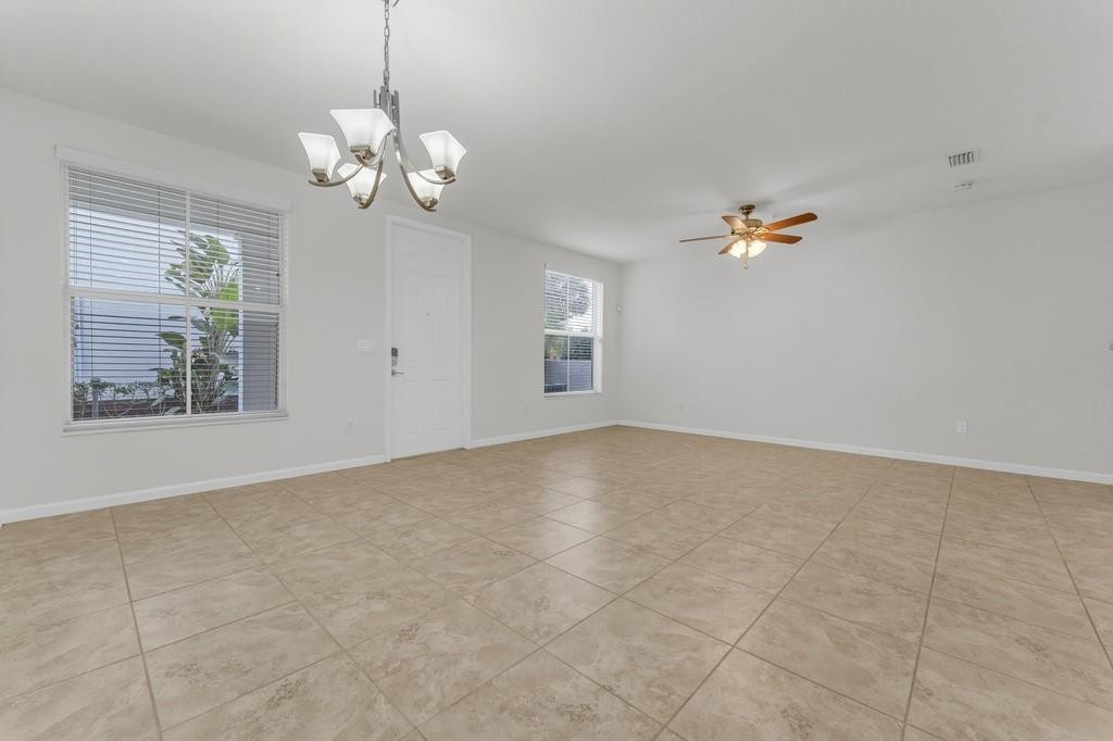 PALOMA LAKES - Residential