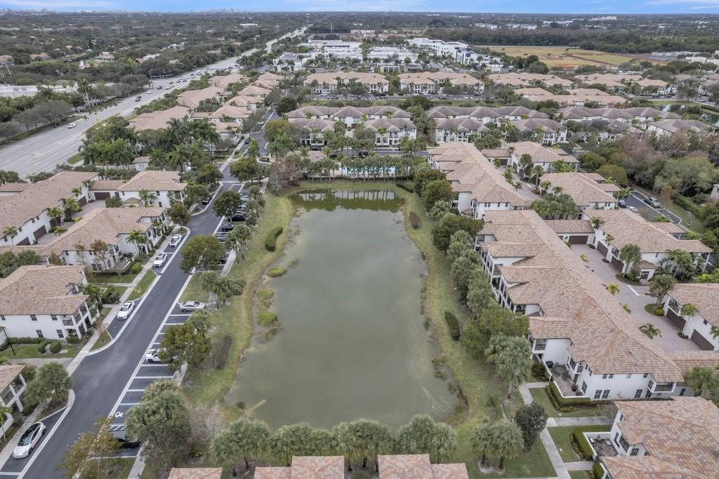 PALOMA LAKES - Residential