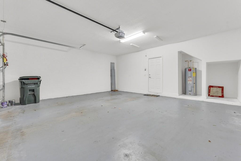 PALOMA LAKES - Residential