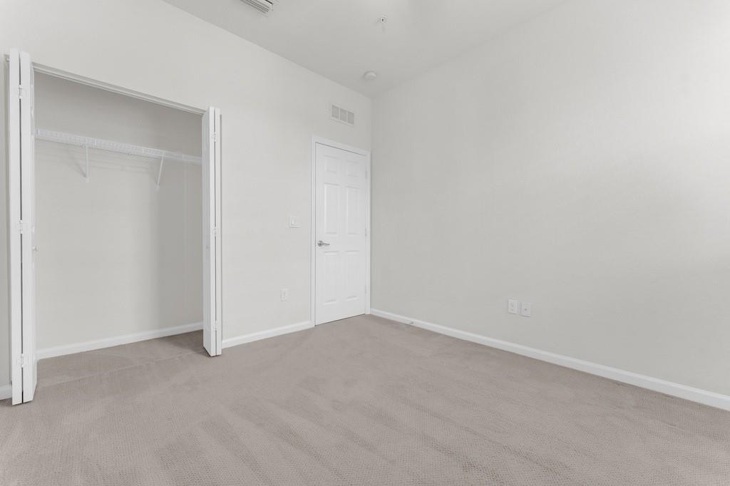 PALOMA LAKES - Residential