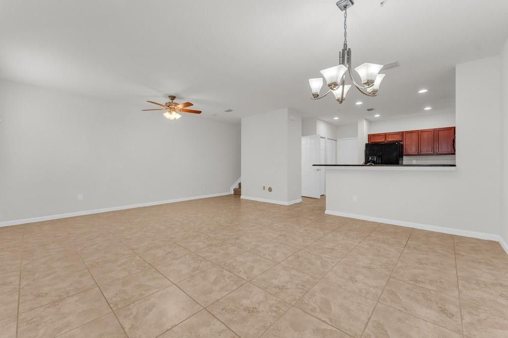 PALOMA LAKES - Residential