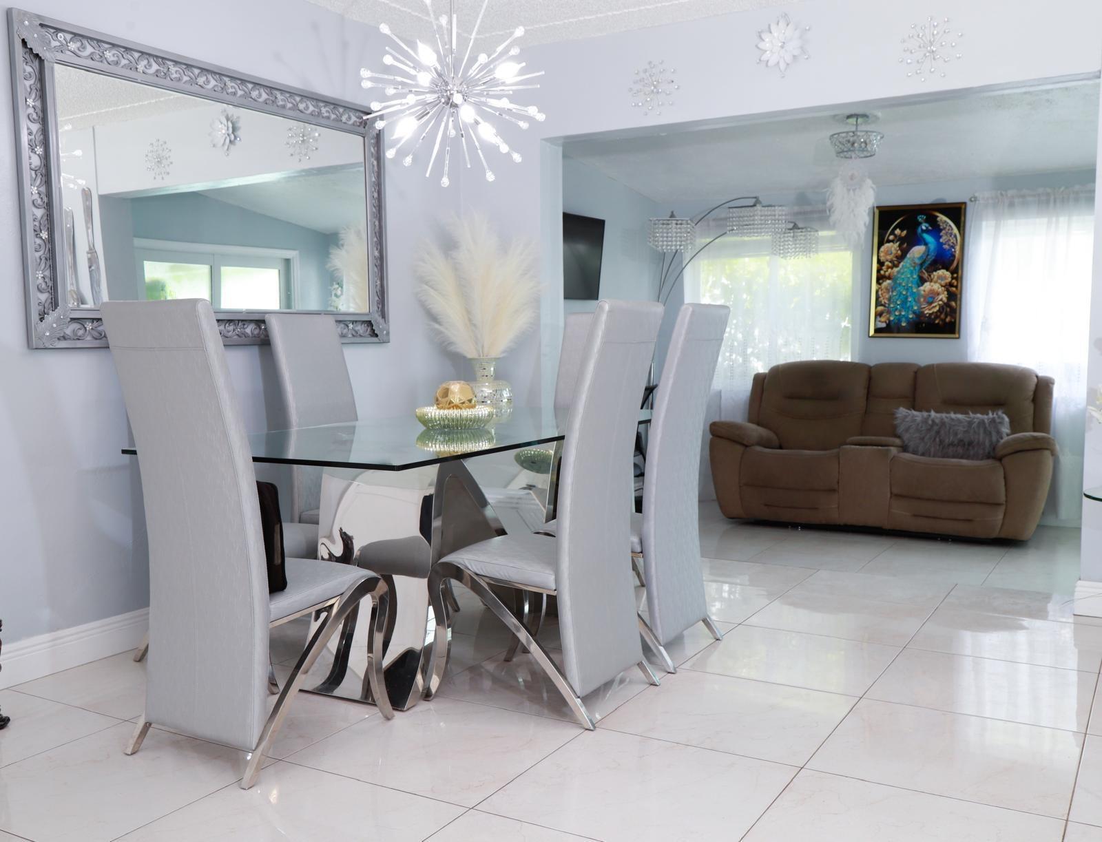 View photos, virtual tours, details... 352 Greenbrier Drive