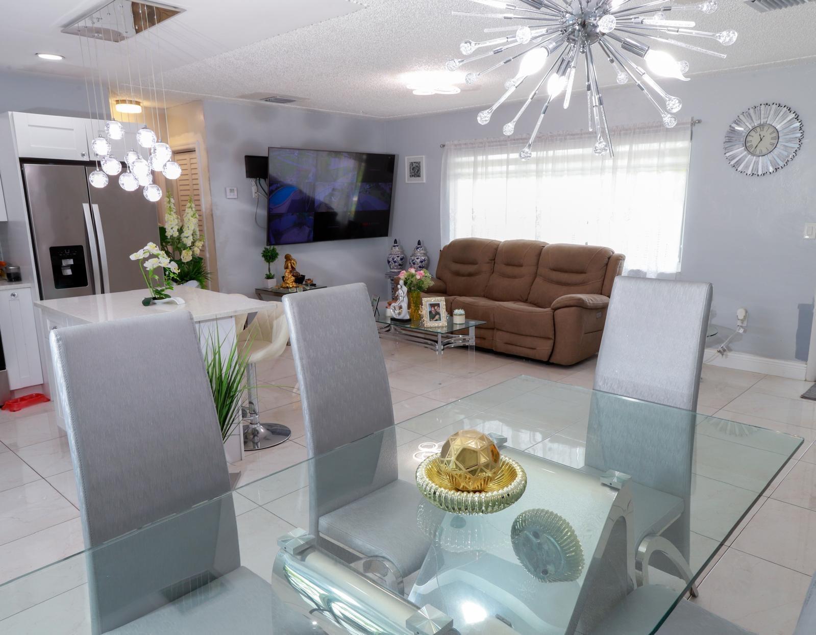 View photos, virtual tours, details... 352 Greenbrier Drive