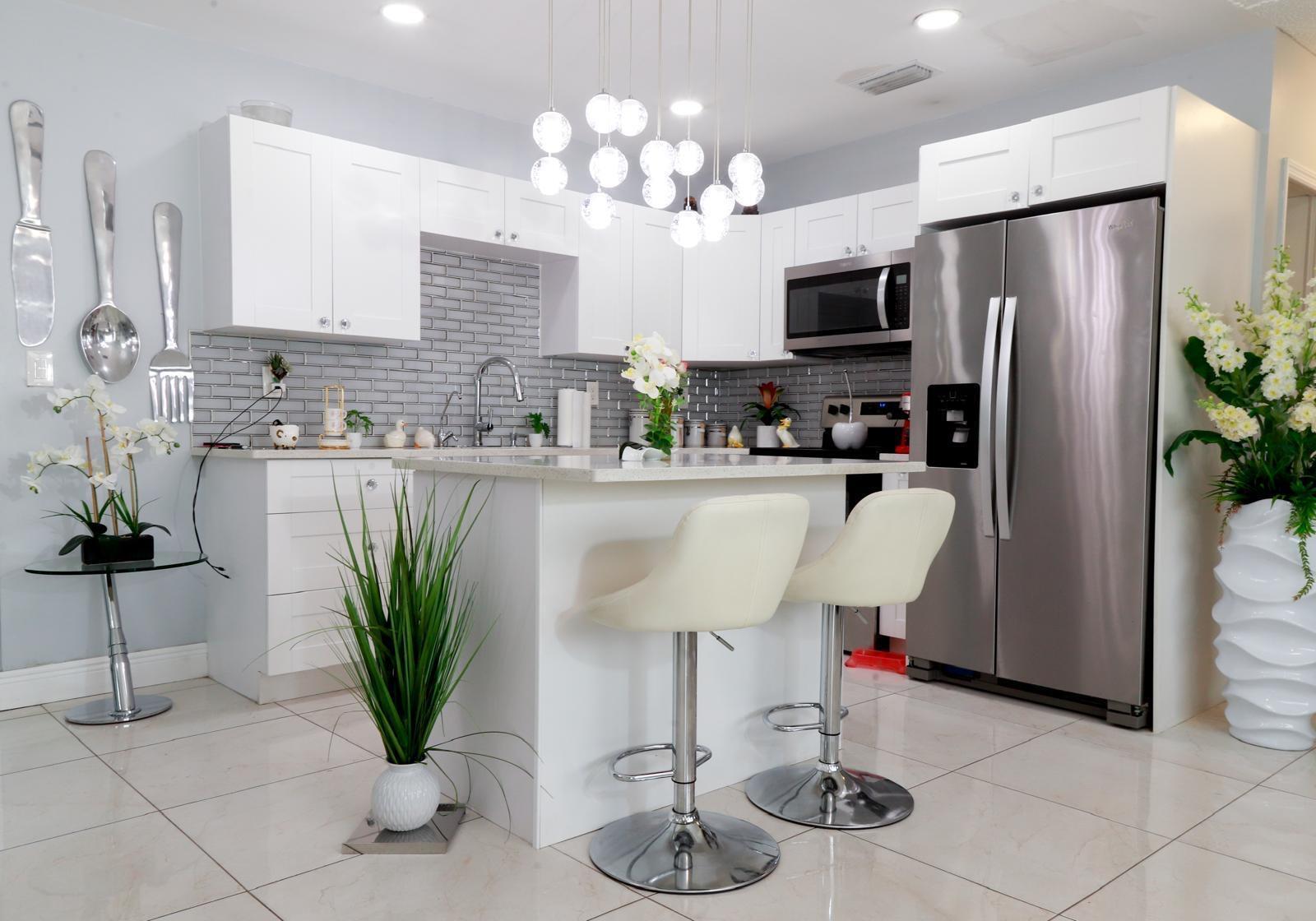 View photos, virtual tours, details... 352 Greenbrier Drive