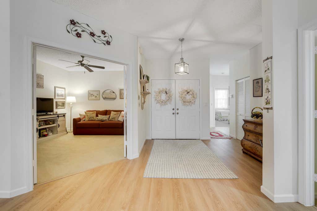 Photo of 110 Legendary Circle, Palm Beach Gardens, FL 33418 (MLS # B26045647)