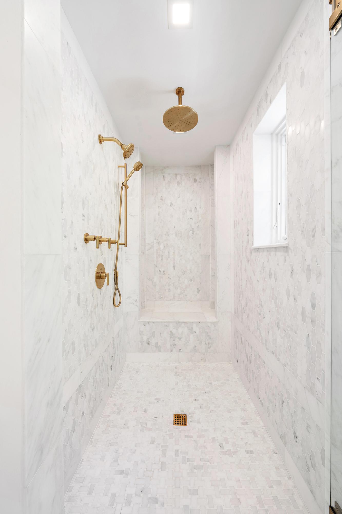 JAMAICA LANE IN - Residential