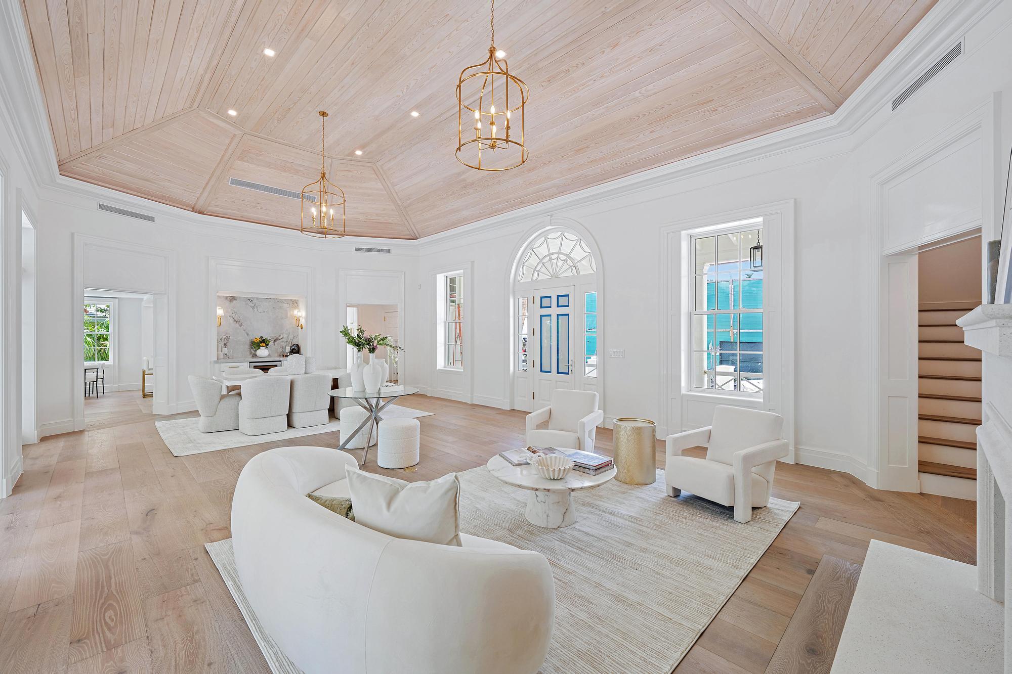 JAMAICA LANE IN - Residential